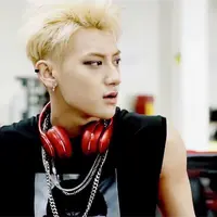 Tao eks EXO (via koreaboo.com)