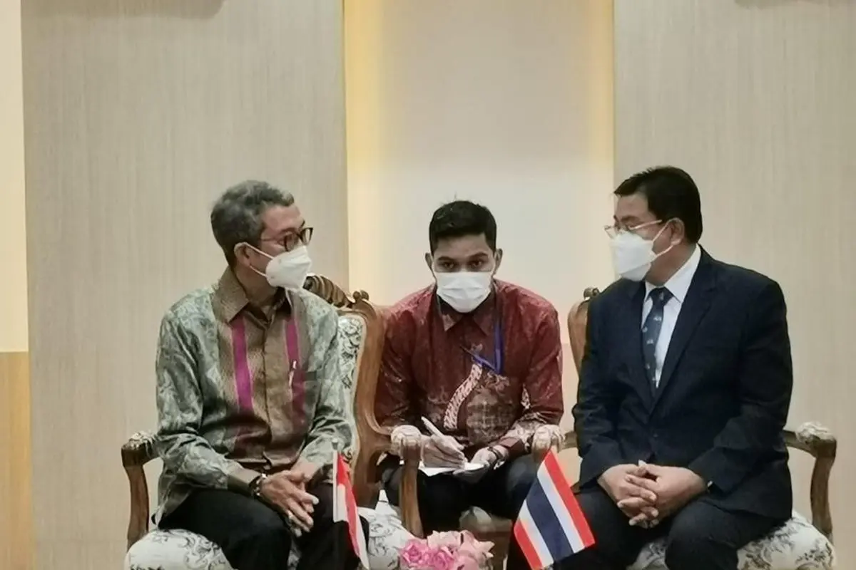 Duta Besar RI di Bangkok Rachmat Budiman bertemu dengan Gubernur Phuket, Gubernur Krabi dan Wakil Gubernur Surat Thani dalam rangkaian kunjungan kerja1-4 November 2021. (Foto: Kemlu)