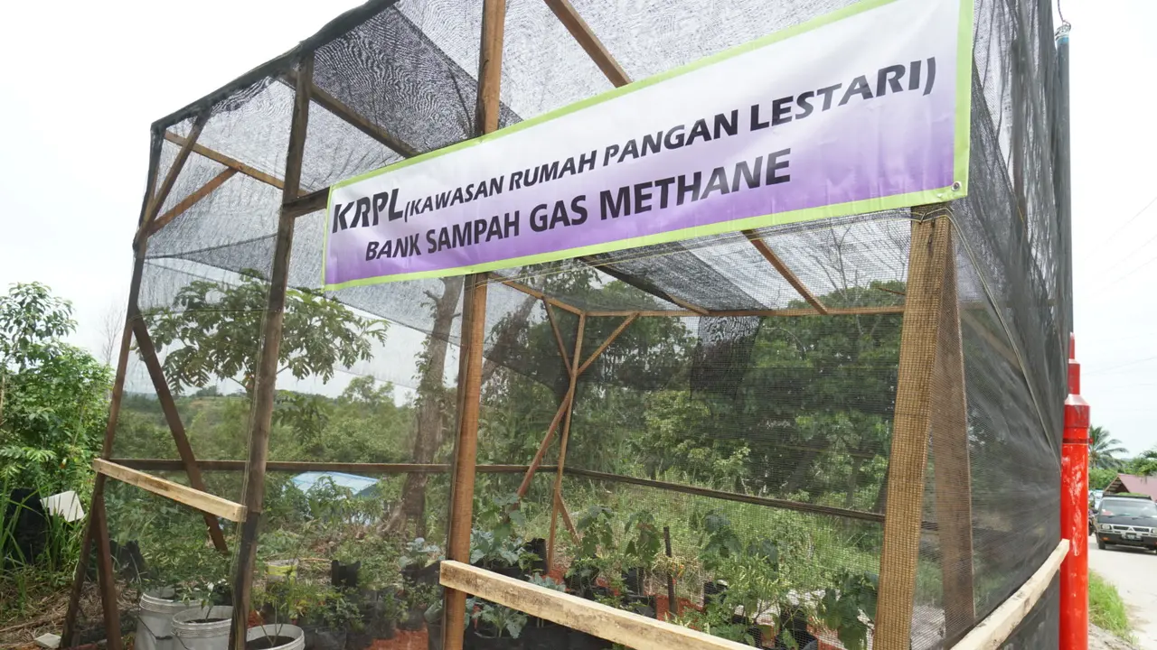 Program PT Pertamina Hulu Mahakam Waste energy for Community (WASTECO) di Kelurahan Manggar, Kecamatan Balikpapan Timur, Kota Balikpapan, Kalimantan Timur.