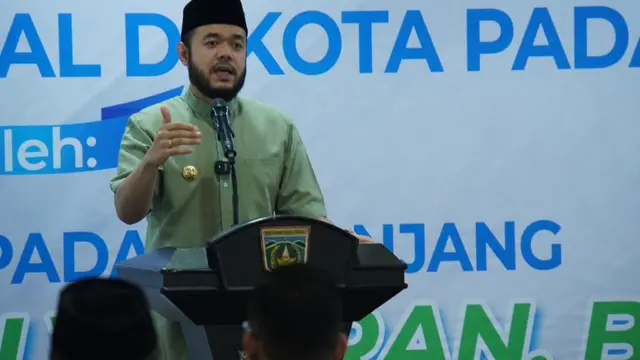 Wali Kota Padang Panjang.