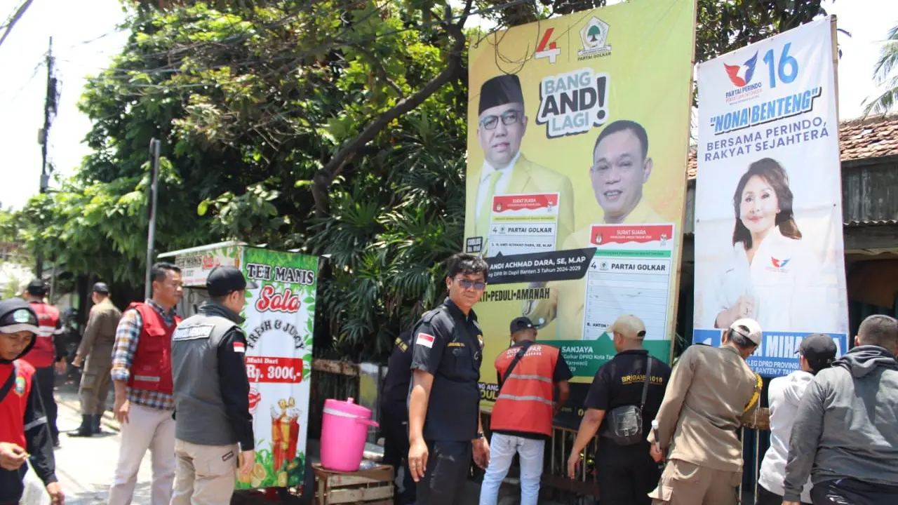 17 Ribu Lebih APK Diturunkan Oleh Bawaslu Kota Tangerang