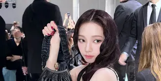 Pada tanggal 19 September, Karina menghadiri "Prada 2025 Spring/Summer Women's Fashion Show" di Milan, Italia, sebagai duta merek Prada. [@katarinabluu].