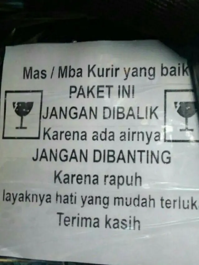 8 Foto Tulisan Jangan Dibanting di Paket Ini Bikin Senyum-Senyum Sendiri