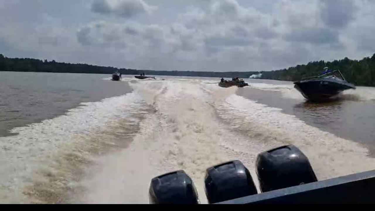 Pengejaran terduga penyelundupan rokok ilegal di Batam. (Foto: Bea Cukai-Ajang Nurdin)