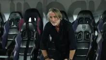 Pelatih Dewa United, Jan Olde Riekerink saat memimpin laga melawan Persita pada lanjutan BRI Super League 2025/2026 di Stadion Indomilk Arena, Tangerang, Banten, Kamis (26/2/2026). (Bola.com/M Iqbal Ichsan)