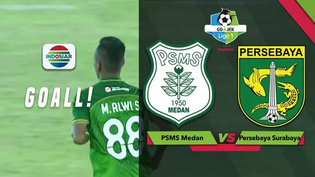 Pemain PSMS Medan, M Alwi mencetak gol indah melalui sepakan bebas yang merobek jala gawang Persebaya Surabaya dalam lanjutan Gojek Liga 1 2018 bersama Bukalapak, Sabtu (1/12/2018).