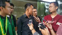 Himpunan Mahasiswa (Himma) Nahdlatul Wathon melaporkan Yahya Waloni ke Bareskrim Mabes Polri. (Liputan6.com/Nanda Perdana Putra)