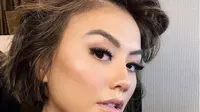 Agnez Mo dirias MUA internasional, Archangela Chelsea. (dok.Instagram @archangelachelsea/https://www.instagram.com/p/BvaRkNBl6Wi/Henry