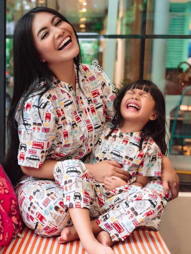 [Bintang] Denada dan Shakira Aurum