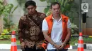 Pengacara Alfin Suherman tiba untuk menjalani pemeriksaan di kantor KPK, Jakarta, Jumat (15/11/2019). Alfin Suherman merupakan tersangka pemberi dugaan suap ke Asisten Tindak Pidana Umum Kejaksaan Tinggi DKI Agus Winoto terkait penanganan perkara di PN Jakarta Barat. (merdeka.com/Dwi Narwoko)