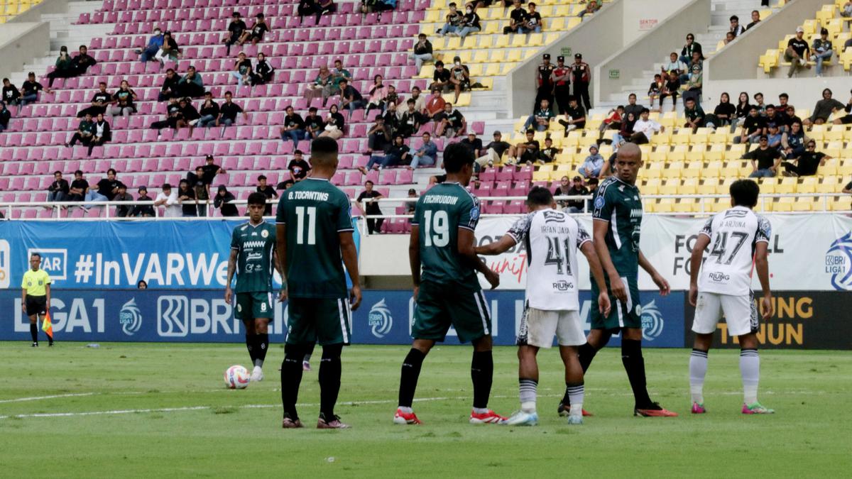 Diminta Out dari PSS Sleman, Mazola Junior: Manajemen juga Harus Bertanggung Jawab