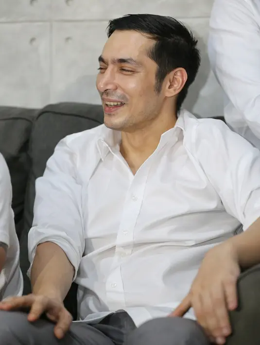 Abimana Aryasatya (Adrian Putra/Fimela.com)