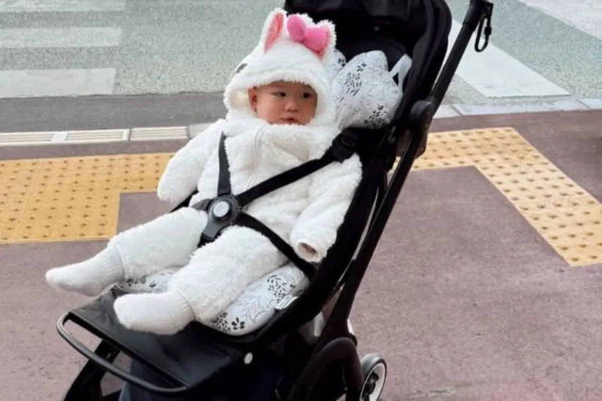 Baby Kyara ikut liburan ke Jepang. (credit:instagram.com/jscmila)