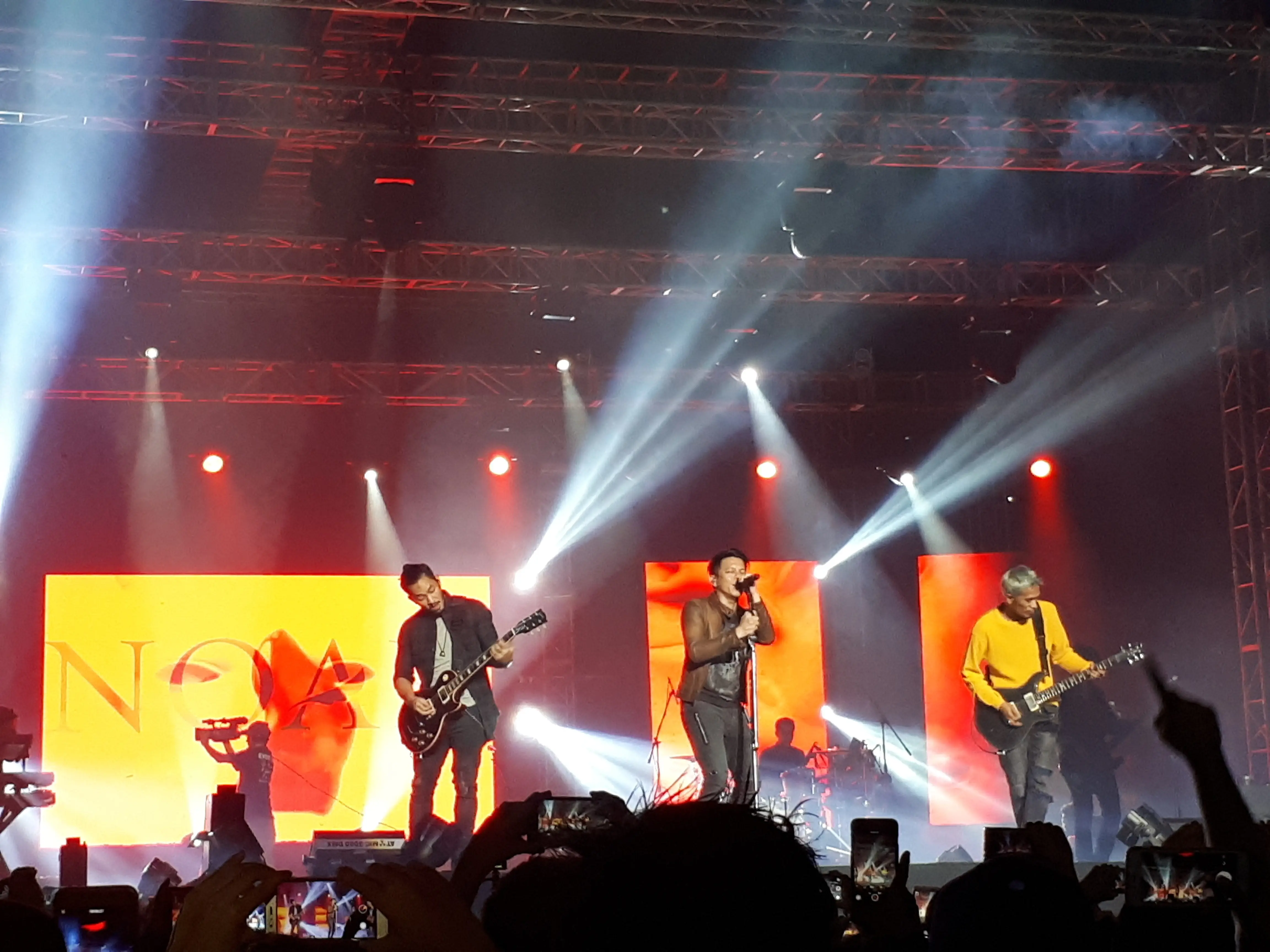 Grup band NOAH konser di Malaysia