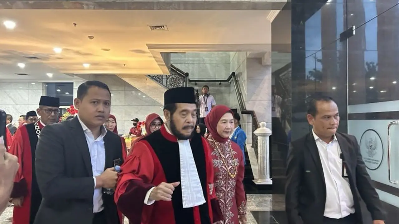 Anwas Usman Usai Kirab Purnabakti di Gedung MK