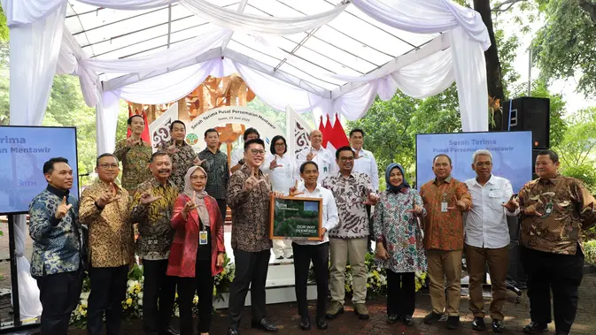 Indo Tambangraya Resmikan Pusat Persemaian Mentawir!