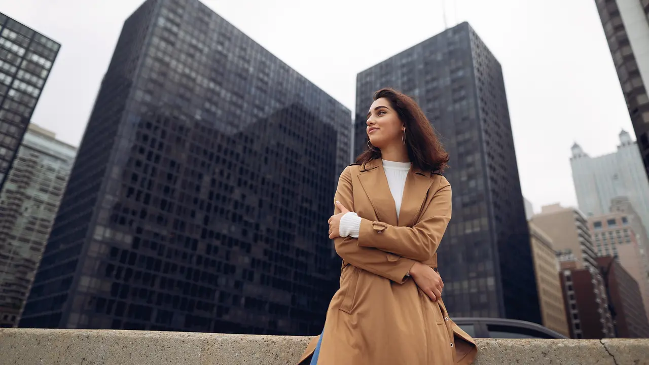 wanita agustus modern kota