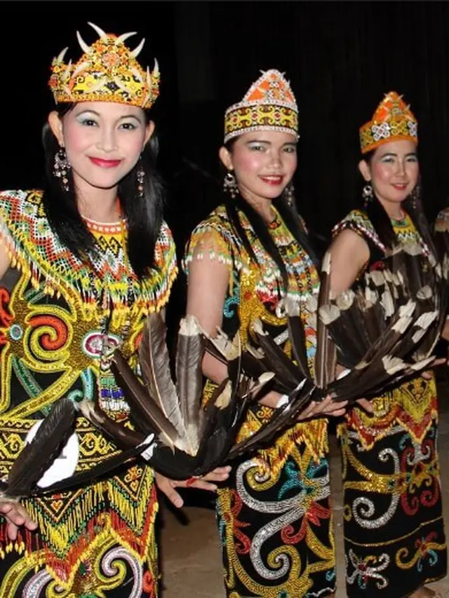 Baju adat Suku Ngaju