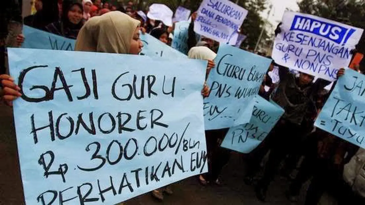 Video Demo Guru Tidak Tetap di Blitar