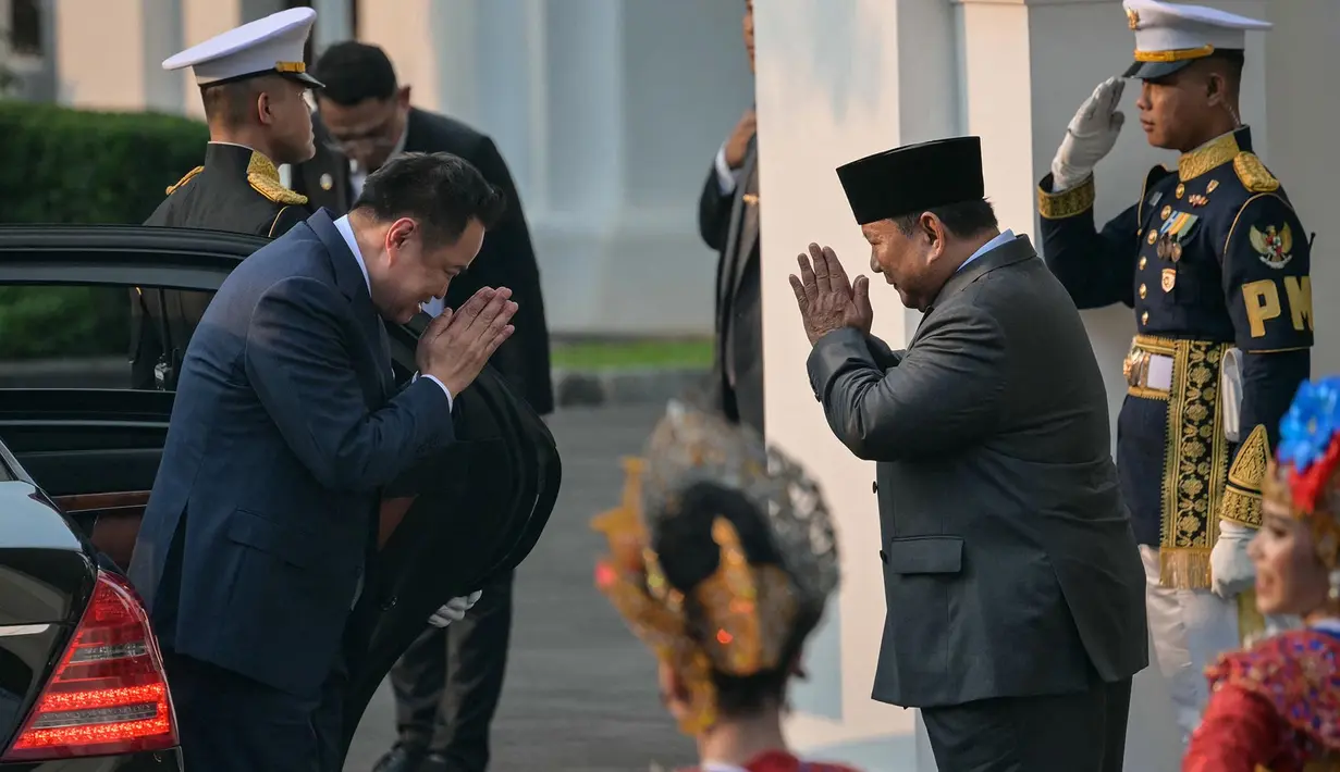 Presiden Prabowo Subianto  menyambut  Perdana Menteri Thailand Anutin Charnvirakul di Istana Merdeka, Jakarta, Senin (3/8/2026). (AFP/ Bay Ismoyo)
