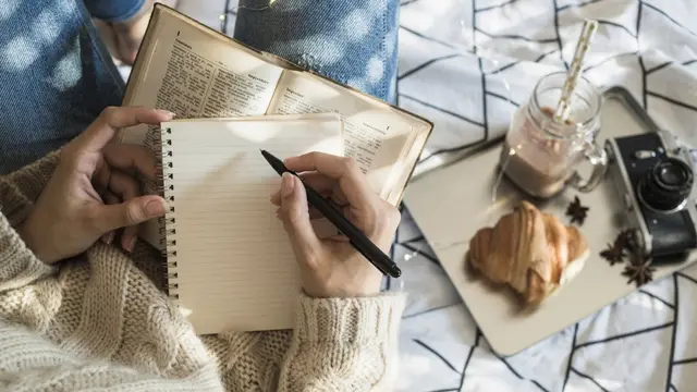 Jurnaling merupakan salah satu aspek dari perawatan diri.