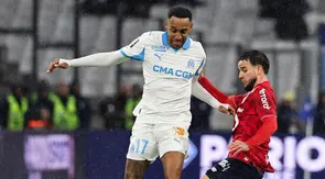 Bek kiri Timnas Indonesia itu tampil disiplin di lini pertahanan dan membawa klubnya berhasil comeback atas tuan rumah. Dalam bertahan, Verdonk membukukan delapan aksi defensif, termasuk dua tekel, tiga sapuan, dan satu intersep. (AFP/Pascal Pochard-Casabianca)
