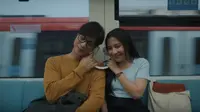 Dipasangkan Lagi di Proyek Terbaru, Ini 9 Potret Chemistry Prilly dan Dikta di Lokasi Syuting
