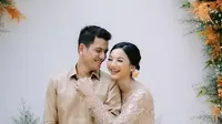 Lamaran Resmi Glenca Chysara dan Rendi Jhon (Sumber: Instagram/glencachysaraofficial)