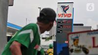 Papan penunjuk harga bahan bakar di SPBU Vivo (Liputan6.com/Angga Yuniar)