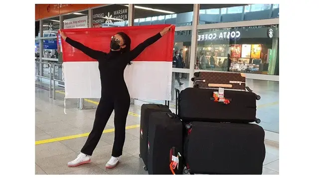 8 Potret Jihane Almira Bertolak ke Polandia, Siap Maju Miss Supranational 2021