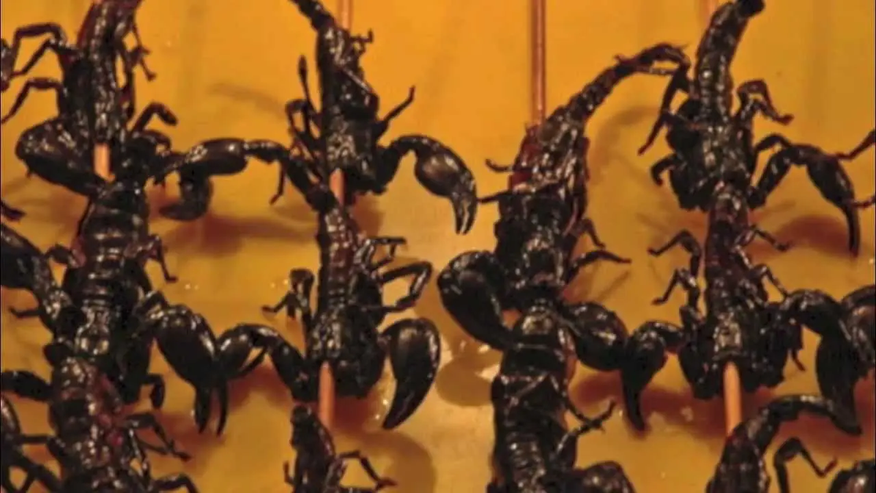 akanan Mengerikan dari Thailand, Berani Coba? (Foto: YouTube.cm)