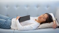 Posisi Tidur Telentang (Freepik.com)