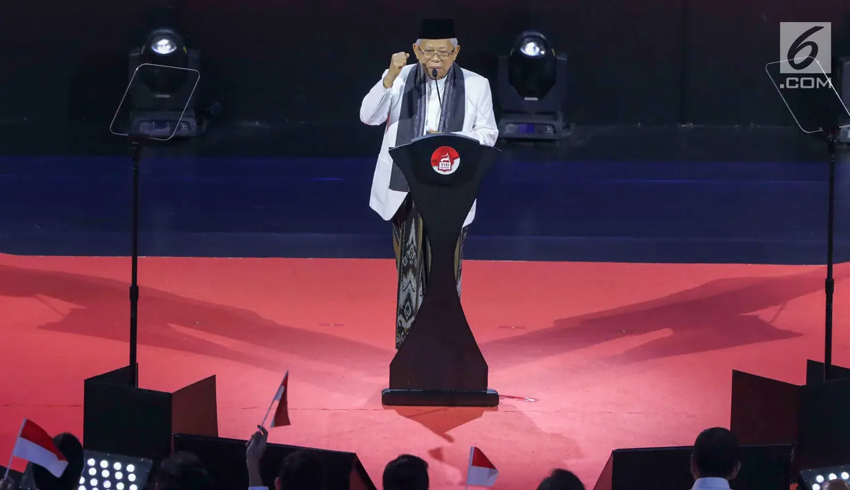 Wakil Presiden RI terpilih 2019-2024, KH Ma’ruf Amin usai menyampaikan pidato di SICC, Sentul, Kab Bogor, Jawa Barat, Minggu (14/7/2019). Acara ini dihadiri sejumlah menteri kabinet kerja serta Wakil Presiden terpilih 2019-2024, KH Ma’ruf Amin. (Liputan6.com/Helmi Fithriansyah)