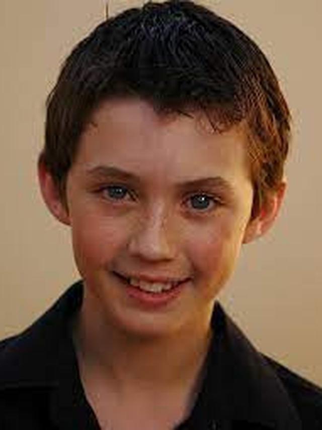 6 Foto Masa Kecil Troye Sivan, Pelantun Lagu Angel Baby yang Viral di TikTok