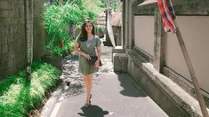 Gaya Naysilla Mirdad sehari-hari pun terlihat cukup sederhana. Penampilan wanita 32 tahun ini saat tengah berlibur pun begitu memesona. (Liputan6.com/IG/@naymirdad)