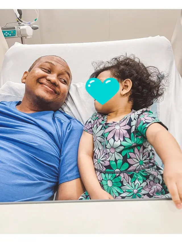 6 Potret Kenangan Istri Babe Cabita Temani Suami Sakit, Tegar Lebaran Bareng Anak