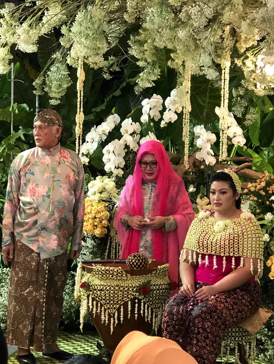 Cucu Soeharto Nikah