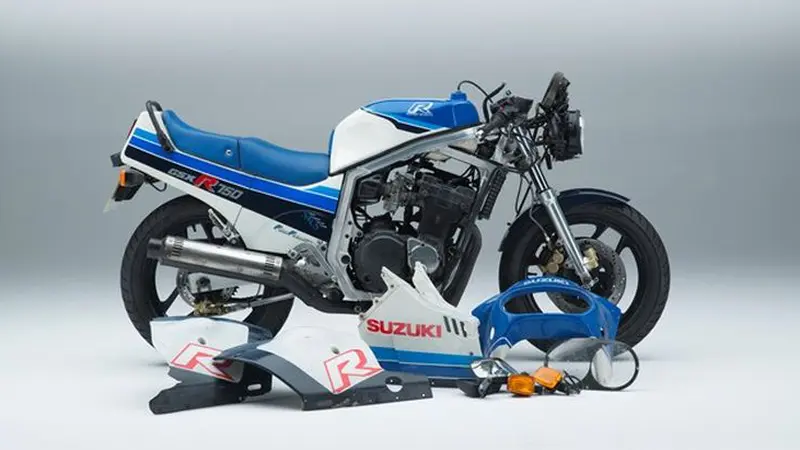 Suzuki Restorasi Total GSX-R750 Demi Ikut Pameran