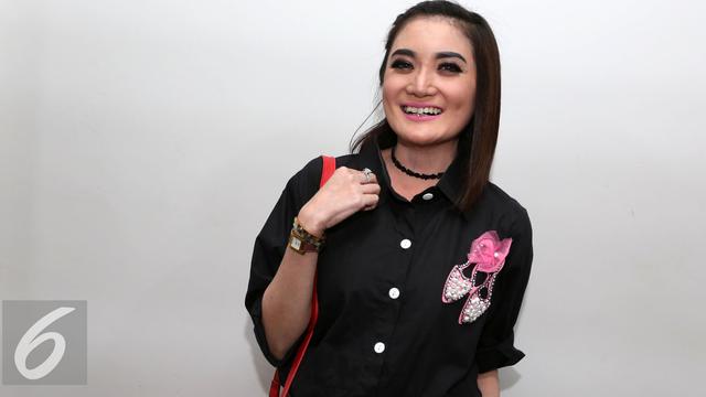 Cari Suami, Kiki Amalia Ngaku Kalah dengan yang Muda 