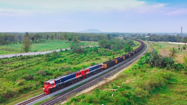 PT Kereta Api Indonesia (Persero) bersama Progress Rail (Anak Perusahaan Caterpillar) yang berasal dari Amerika Serikat melakukan penandatanganan Kontrak Kerja Sama pengadaan 54 lokomotif