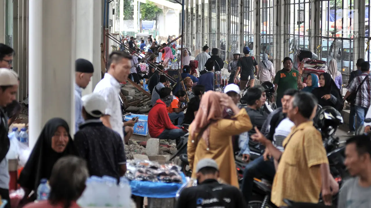 Imbas Pembangunan Skybridge, Jalan Jatibaru Semrawut