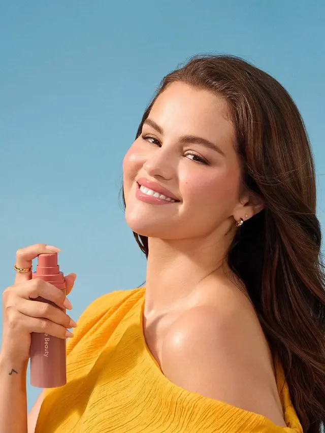 Rahasia Kulit Tubuh Glowing ala Selena Gomez, Pakai Body Cream Rp700 Ribu-an