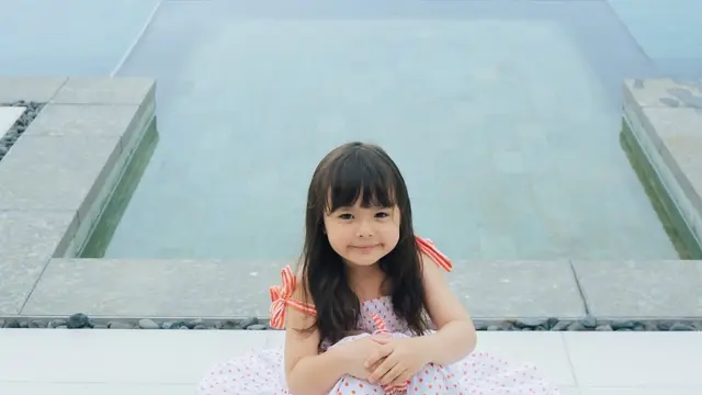 Potret Gemas dan Lucunya Chloe, Anak Asmirandah yang Sudah Pintar Pose. (instagram/chloeemmanuellevanwattimena)