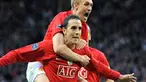 Manchester United's John O'Shea celebrates with Darren Fletcher after scoring the goal during UEFA Champions league semi final first leg against Arsenal at Old Trafford, on April 29, 2009. AFP PHOTO/PAUL ELLIS