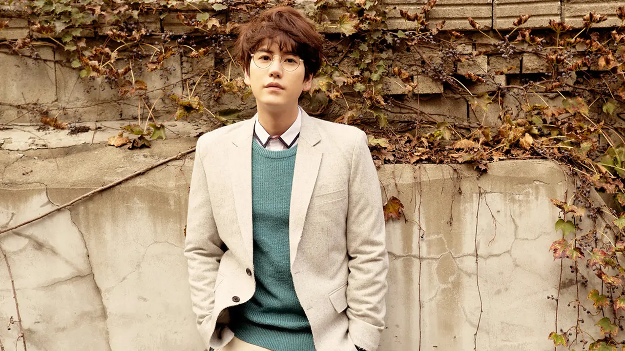 [Bintang] Keluar dari Wamil, Ryeowoo Goda Kyuhyun Super Junior