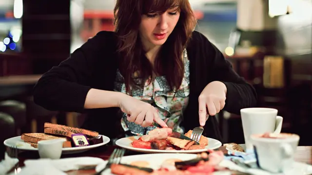 [Bintang] Editor Says: Apa Hubungannya Musim Hujan dengan Kegemukan?