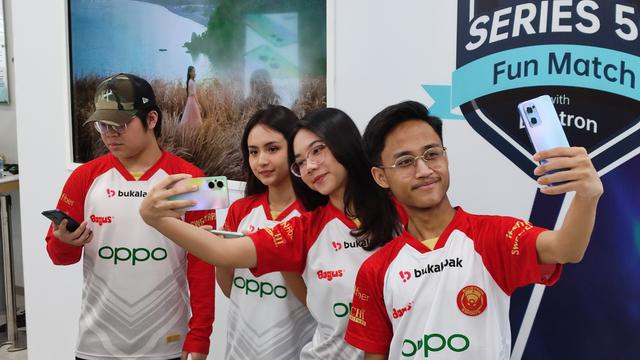 (ki-ka) BTR Liquid, Angie Marcheria, BTR Lea, dan BTR Zuxxy dari Tim Bigetron Red Aliens (Liputan6.com/Giovani Dio Prasasti)