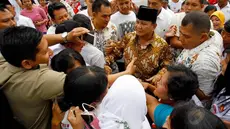 Prabowo sengaja mendekatkan pada pendukungnya dengan menyambangi perkampungan (Liputan6.com/ Johan Tallo)  