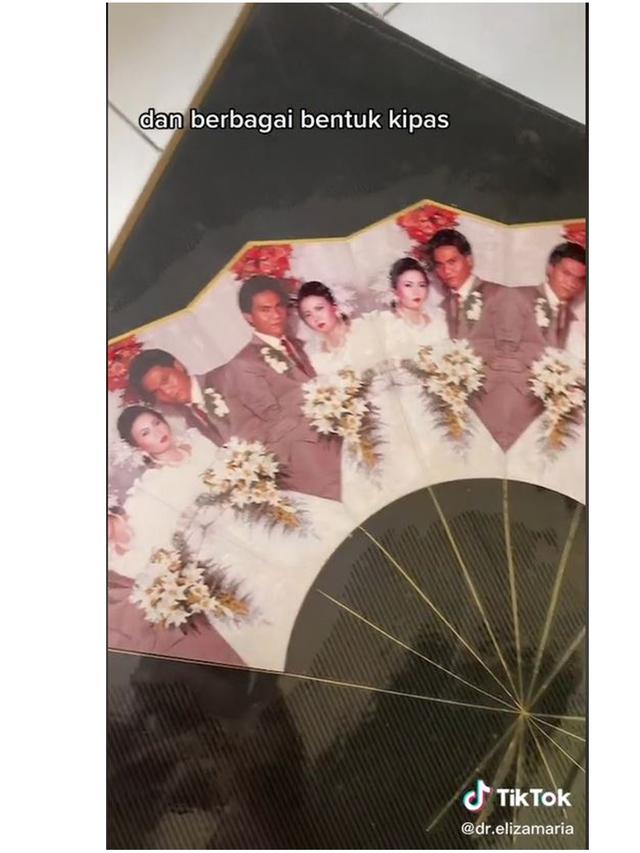 6 Potret Jadul Album Pernikahan Orangtua 30 Tahun Lalu, Editannya Bikin Salfok