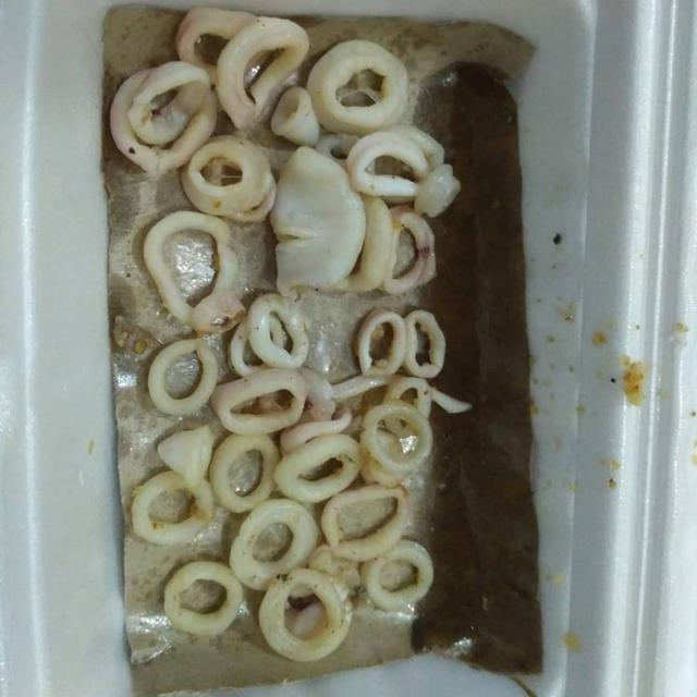 6 Potret Apes Beli Makanan Lauk Cumi, Porsinya Sedikit Tak Sesuai Ekspektasi